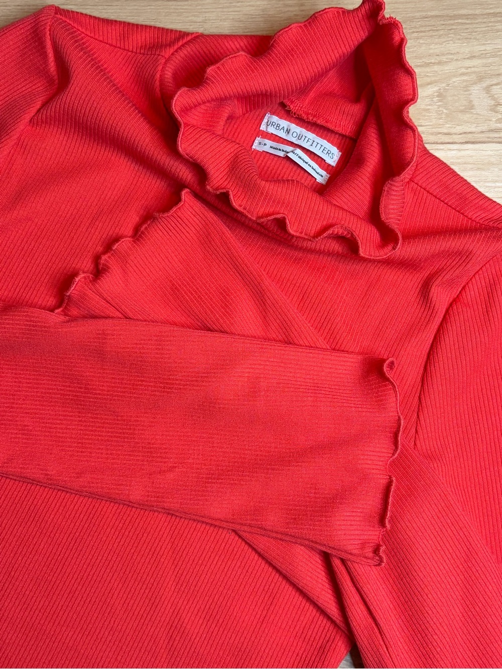 Urban Outfitters Bright Red Ribbed Lettuce-Edge Mock Neck Top Small